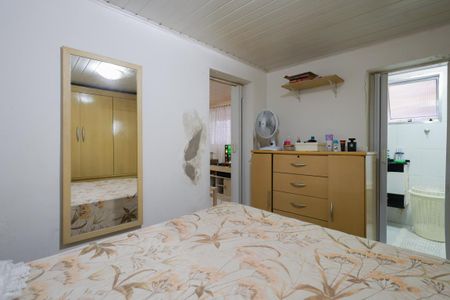 Casa à venda com 200m², 4 quartos e 2 vagasCasa 2 - Quarto