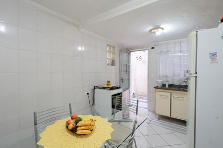 Casa à venda com 200m², 4 quartos e 2 vagasCasa 2 - Cozinha