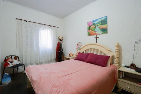 Casa à venda com 200m², 4 quartos e 2 vagasCasa 1 - Quarto 1