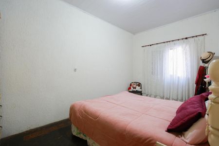 Casa à venda com 200m², 4 quartos e 2 vagasCasa 1 - Quarto 1