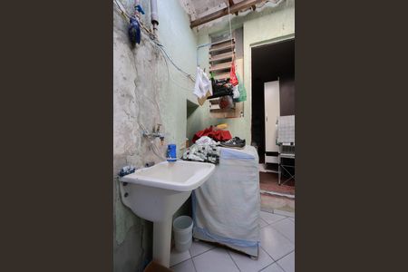 Casa à venda com 200m², 4 quartos e 2 vagasCasa 2 - Área de serviço