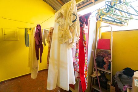 Casa à venda com 184m², 4 quartos e 1 vagaCasa 1 - Lavanderia