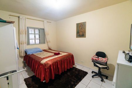 Casa à venda com 184m², 4 quartos e 1 vagaCasa 1 - Quarto