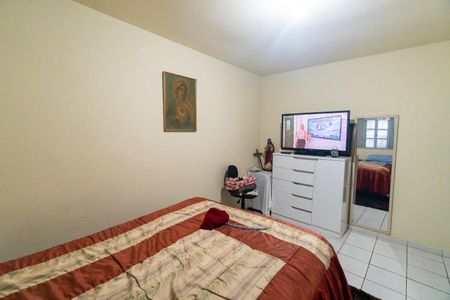 Casa à venda com 184m², 4 quartos e 1 vagaCasa 1 - Quarto