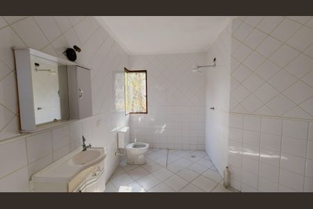 Casa de condomínio para alugar com 415m², 4 quartos e 4 vagasBanheiro da Suíte 4