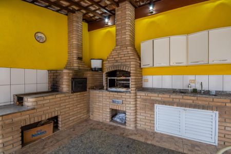 Casa à venda com 143m², 2 quartos e 3 vagas Casa à venda com 143m², 2 quartos e 3 vagasChurrasqueira