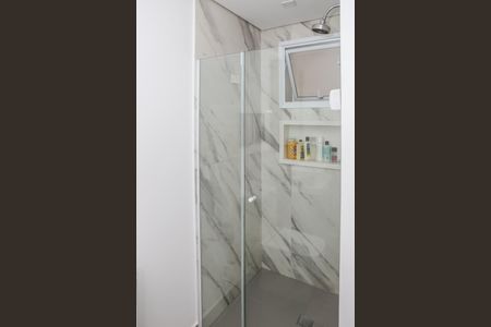 Apartamento à venda com 145m², 2 quartos e 3 vagas Apartamento à venda com 145m², 2 quartos e 3 vagasBanheiro da Suíte 2