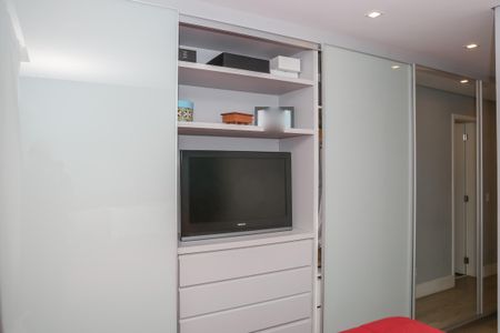 Apartamento à venda com 145m², 2 quartos e 3 vagas Apartamento à venda com 145m², 2 quartos e 3 vagasSuíte 1