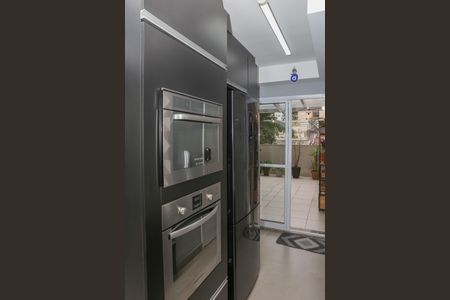 Apartamento à venda com 145m², 2 quartos e 3 vagas Apartamento à venda com 145m², 2 quartos e 3 vagasCozinha