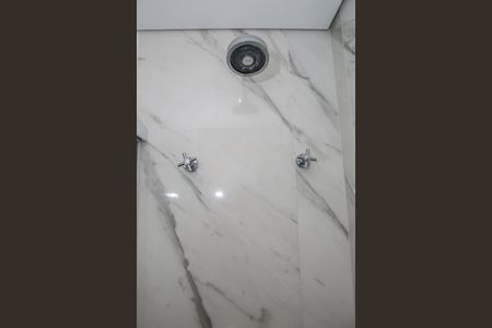 Apartamento à venda com 145m², 2 quartos e 3 vagas Apartamento à venda com 145m², 2 quartos e 3 vagasBanheiro 1 da Suíte 1