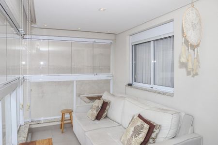 Apartamento à venda com 145m², 2 quartos e 3 vagas Apartamento à venda com 145m², 2 quartos e 3 vagasVaranda Gourmet