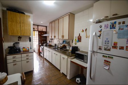 Apartamento à venda com 61m², 2 quartos e 1 vagaCozinha