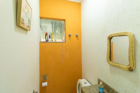 Casa de condomínio para alugar com 250m², 4 quartos e 4 vagasLavabo
