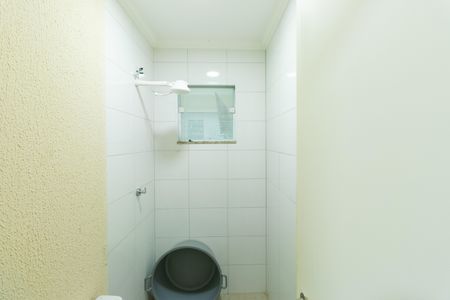 Casa de condomínio para alugar com 250m², 4 quartos e 4 vagasBanheiro de serviço