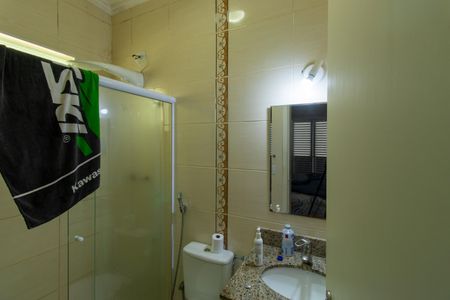 Casa de condomínio para alugar com 250m², 4 quartos e 4 vagasBanheiro da Suíte 2