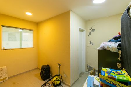 Casa de condomínio para alugar com 250m², 4 quartos e 4 vagasQuarto de Serviço