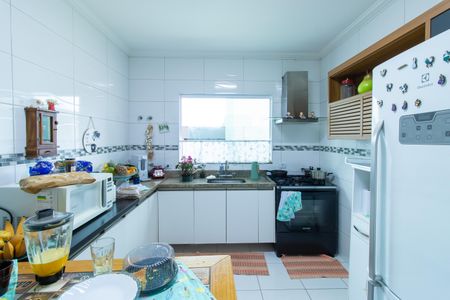 Casa de condomínio para alugar com 250m², 4 quartos e 4 vagasCozinha