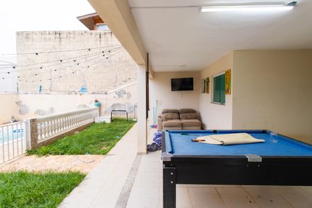 Casa de condomínio para alugar com 250m², 4 quartos e 4 vagasChurrasqueira