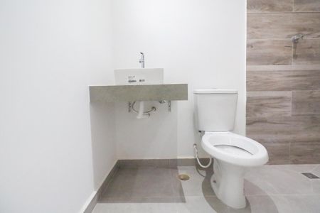 Casa à venda com 140m², 3 quartos e 2 vagas Casa à venda com 140m², 3 quartos e 2 vagasBanheiro da Suíte