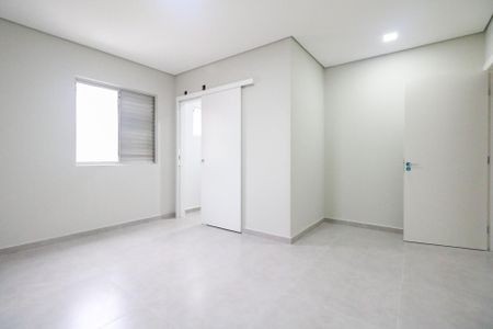 Casa à venda com 140m², 3 quartos e 2 vagas Casa à venda com 140m², 3 quartos e 2 vagasSuíte