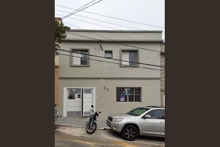 Casa à venda com 140m², 3 quartos e 2 vagas Casa à venda com 140m², 3 quartos e 2 vagasFachada