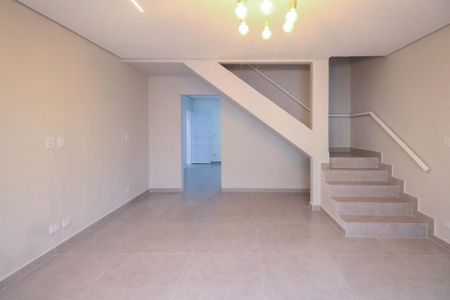 Casa à venda com 140m², 3 quartos e 2 vagas Casa à venda com 140m², 3 quartos e 2 vagasSala