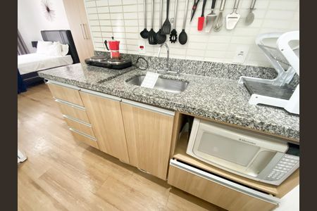 Cozinha de kitnet/studio para alugar com 1 quarto, 28m² em Bela Vista, São Paulo