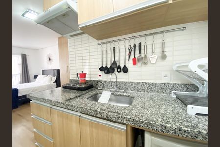 Cozinha de kitnet/studio para alugar com 1 quarto, 28m² em Bela Vista, São Paulo