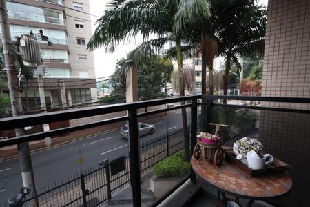 Apartamento à venda com 68m², 3 quartos e 1 vagaVaranda