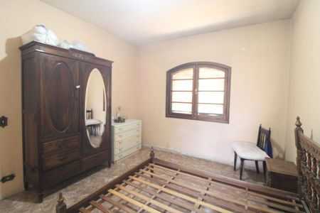 Casa à venda com 200m², 4 quartos e 4 vagasSuíte 2