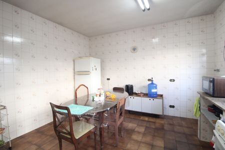 Casa à venda com 200m², 4 quartos e 4 vagasCozinha