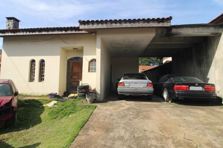 Casa à venda com 200m², 4 quartos e 4 vagasFachada