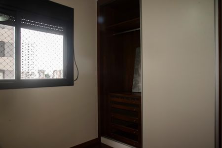 Apartamento à venda com 95m², 3 quartos e 2 vagasQuarto 2