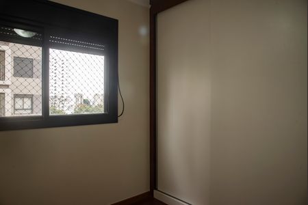 Apartamento à venda com 95m², 3 quartos e 2 vagasQuarto 2