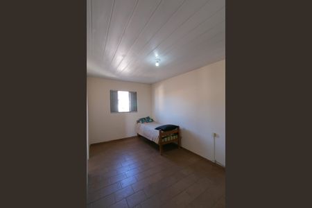 Casa à venda com 301m², 4 quartos e 4 vagas Casa à venda com 301m², 4 quartos e 4 vagasEdícula - Quarto