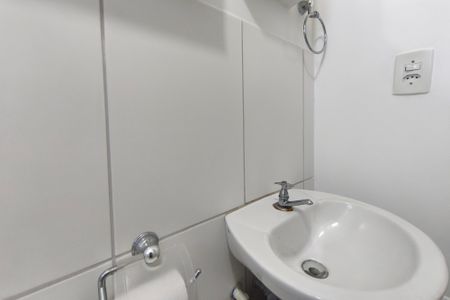 Apartamento à venda com 47m², 2 quartos e 1 vaga Apartamento à venda com 47m², 2 quartos e 1 vagaBanheiro