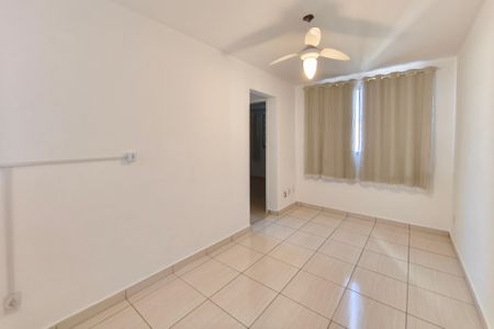 Apartamento à venda com 47m², 2 quartos e 1 vaga Apartamento à venda com 47m², 2 quartos e 1 vagaSala