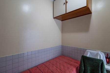 Casa à venda com 200m², 3 quartos e 4 vagas Casa à venda com 200m², 3 quartos e 4 vagasQuarto de Serviço