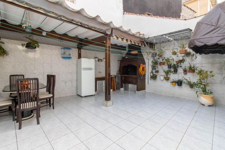 Casa à venda com 200m², 3 quartos e 4 vagas Casa à venda com 200m², 3 quartos e 4 vagasÁrea Externa