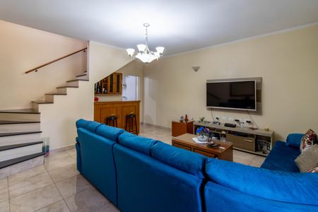 Casa à venda com 200m², 3 quartos e 4 vagas Casa à venda com 200m², 3 quartos e 4 vagasSala