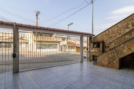 Casa à venda com 200m², 3 quartos e 4 vagas Casa à venda com 200m², 3 quartos e 4 vagasGaragem