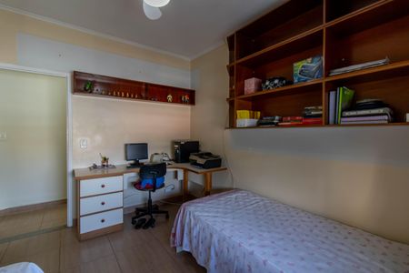 Casa à venda com 200m², 3 quartos e 4 vagas Casa à venda com 200m², 3 quartos e 4 vagasQuarto 3