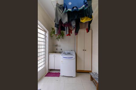 Casa à venda com 200m², 3 quartos e 4 vagas Casa à venda com 200m², 3 quartos e 4 vagasÁrea de Serviço