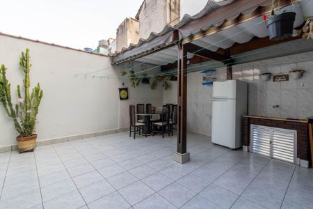 Casa à venda com 200m², 3 quartos e 4 vagas Casa à venda com 200m², 3 quartos e 4 vagasÁrea Externa