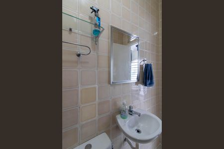 Casa à venda com 200m², 3 quartos e 4 vagas Casa à venda com 200m², 3 quartos e 4 vagasBanheirio de Serviço