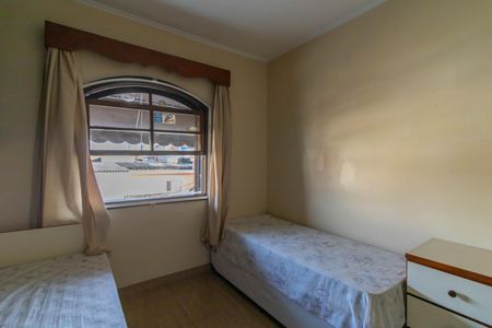 Casa à venda com 200m², 3 quartos e 4 vagas Casa à venda com 200m², 3 quartos e 4 vagasQuarto 3