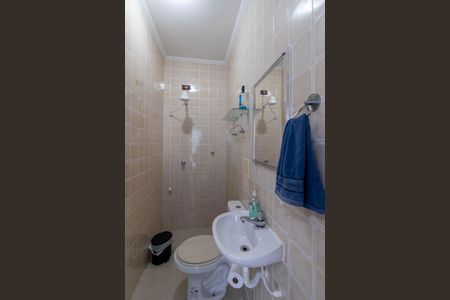 Casa à venda com 200m², 3 quartos e 4 vagas Casa à venda com 200m², 3 quartos e 4 vagasBanheiro de Serviço