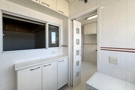 Apartamento à venda com 103m², 3 quartos e 2 vagas Apartamento à venda com 103m², 3 quartos e 2 vagasÁrea de Serviço