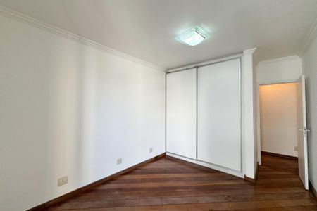 Apartamento à venda com 103m², 3 quartos e 2 vagas Apartamento à venda com 103m², 3 quartos e 2 vagasQuarto 2