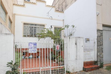 Casa para alugar com 125m², 2 quartos e 1 vaga Casa para alugar com 125m², 2 quartos e 1 vagaFachada